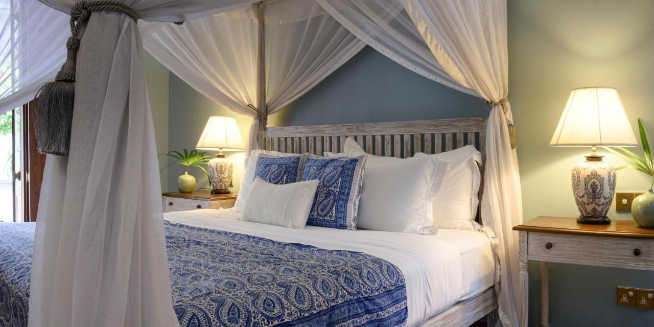 Maniumpathy Hotel Colombo Buitenkant foto